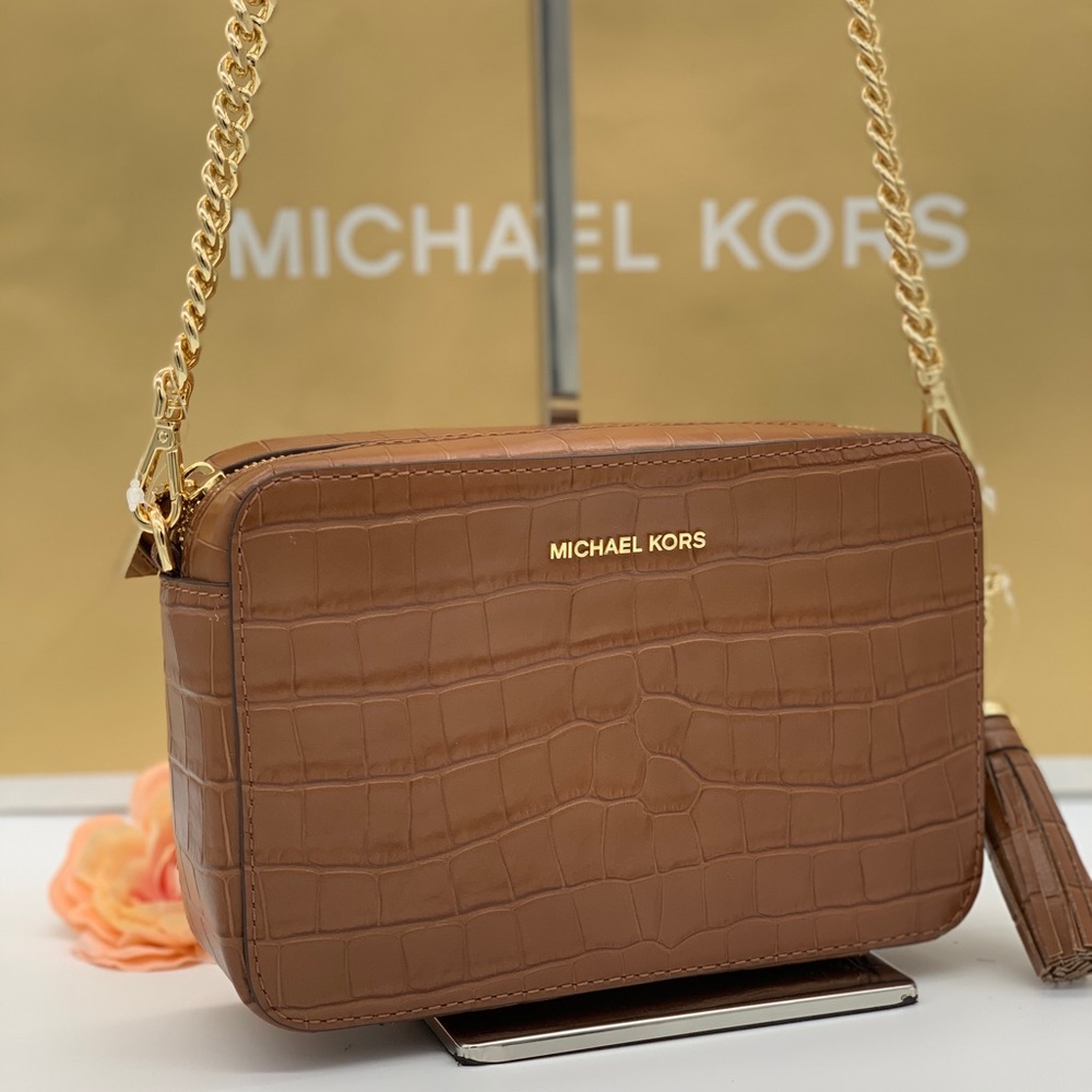 MICHAEL KORS MD CAMERA CROSSBODY BAG EMBOSSED LETR - Picture 13 of 16